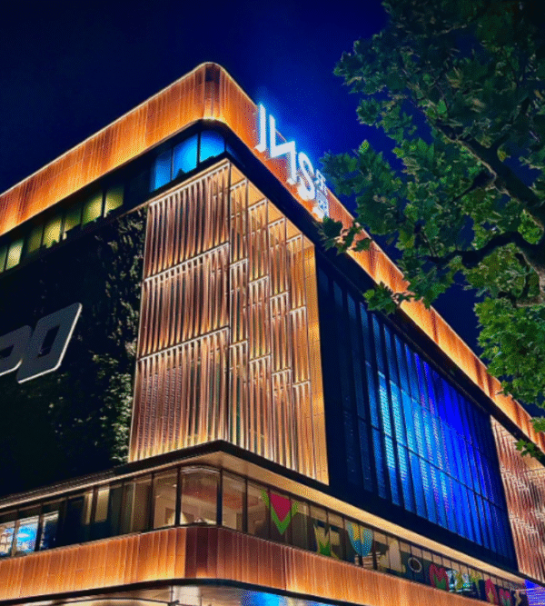 Private-Half day night cruise on the Huangpu River+China's largest bar