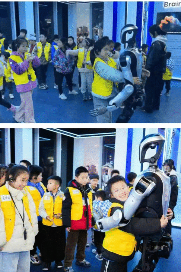 Hangzhou Al City Exhibition Hall Robotics Experience - Image 4