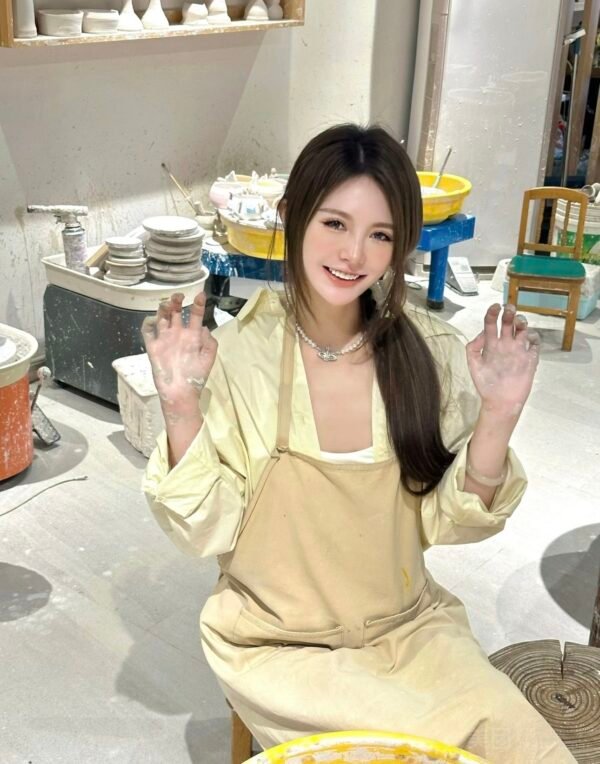 Intangible cultural heritage experience of ceramic handcraft